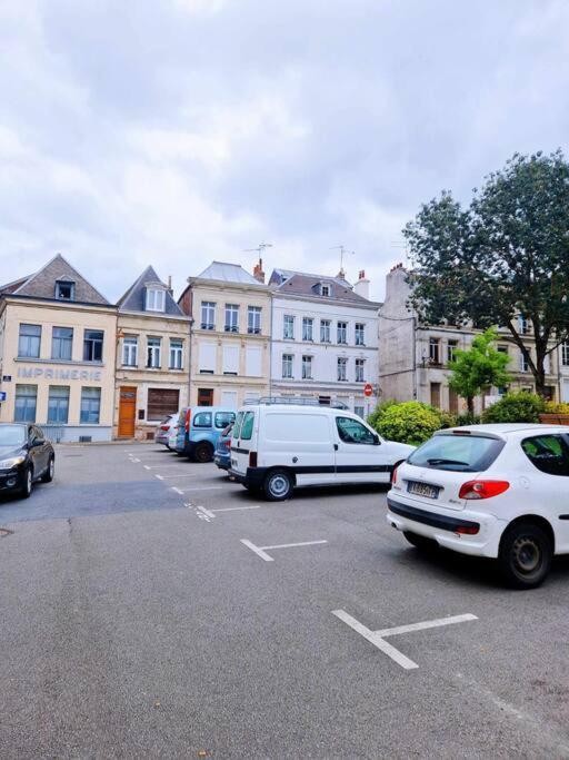 Appartement Hypercentre 301 +Wifi+Independant+ Cuisine Toilette Salle De Bain Privative Valenciennes Eksteriør billede
