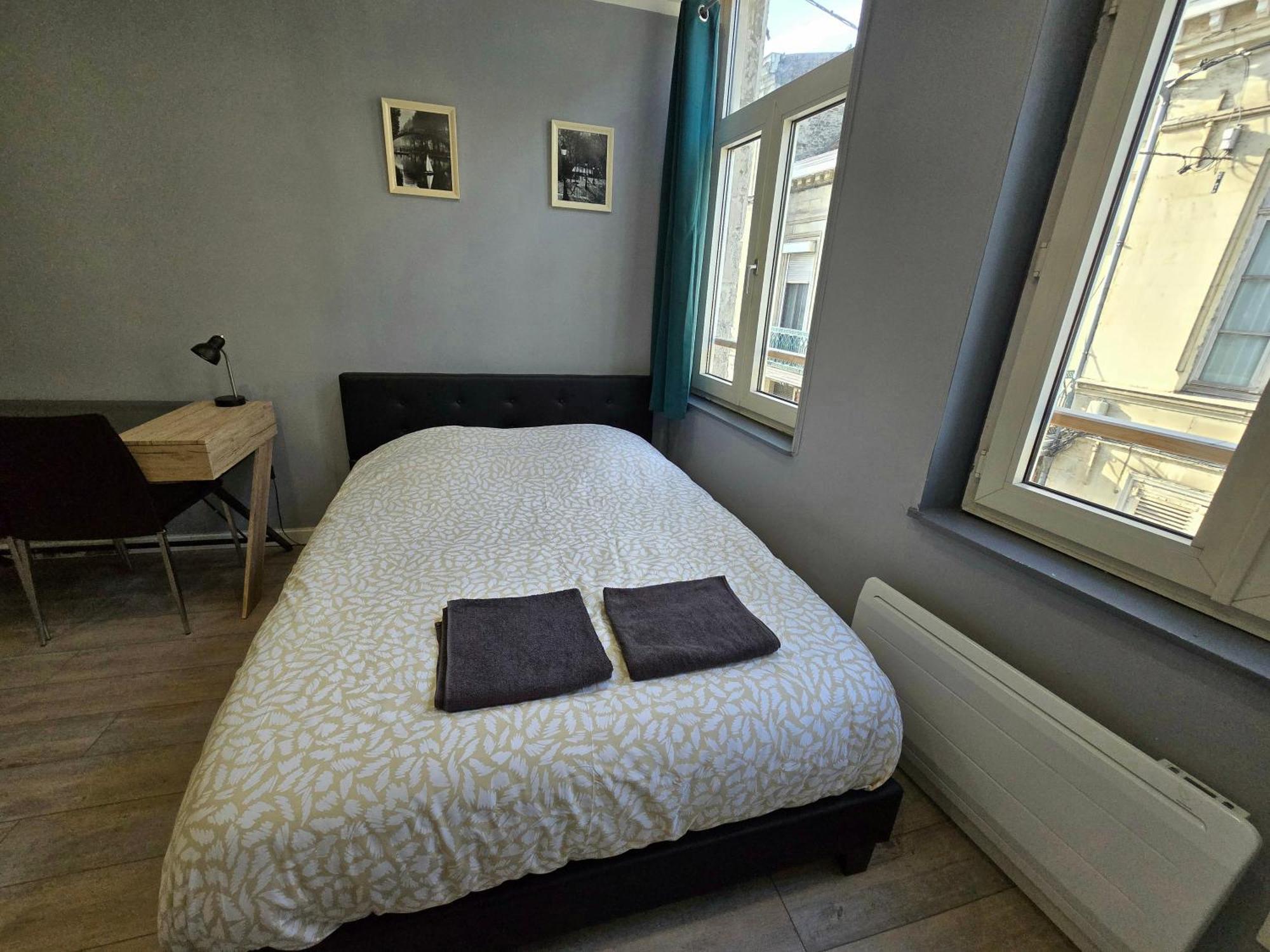 Appartement Hypercentre 301 +Wifi+Independant+ Cuisine Toilette Salle De Bain Privative Valenciennes Eksteriør billede